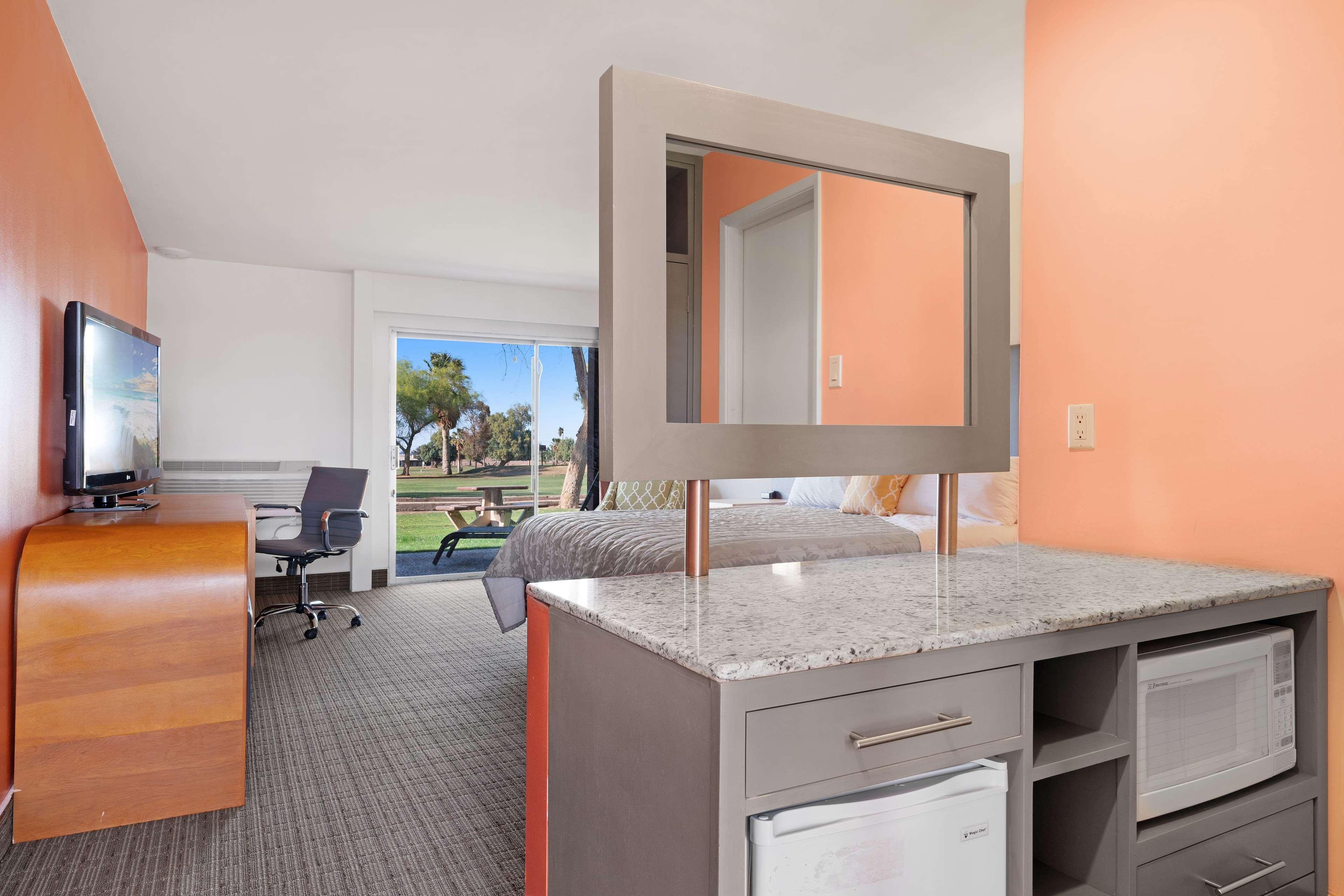 Ramada By Wyndham Holtville Экстерьер фото