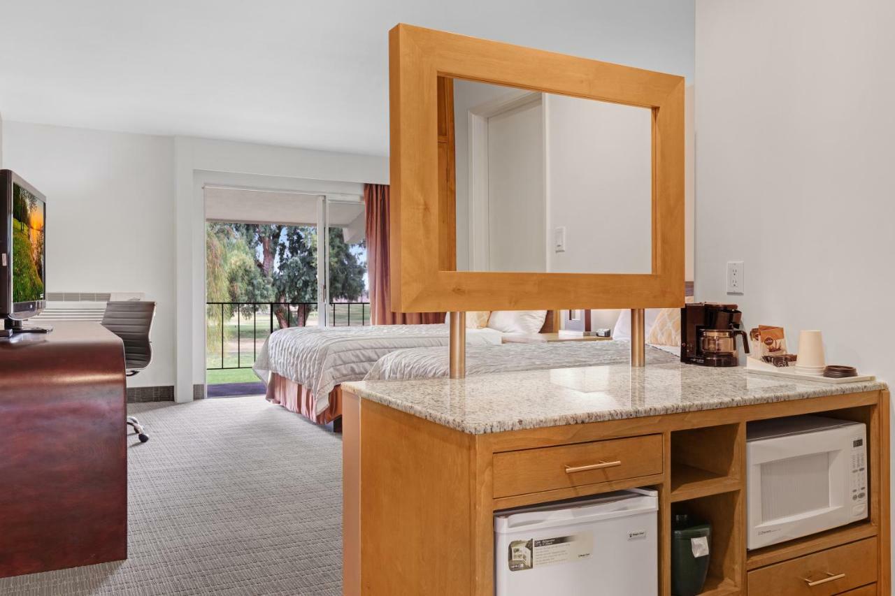 Ramada By Wyndham Holtville Экстерьер фото